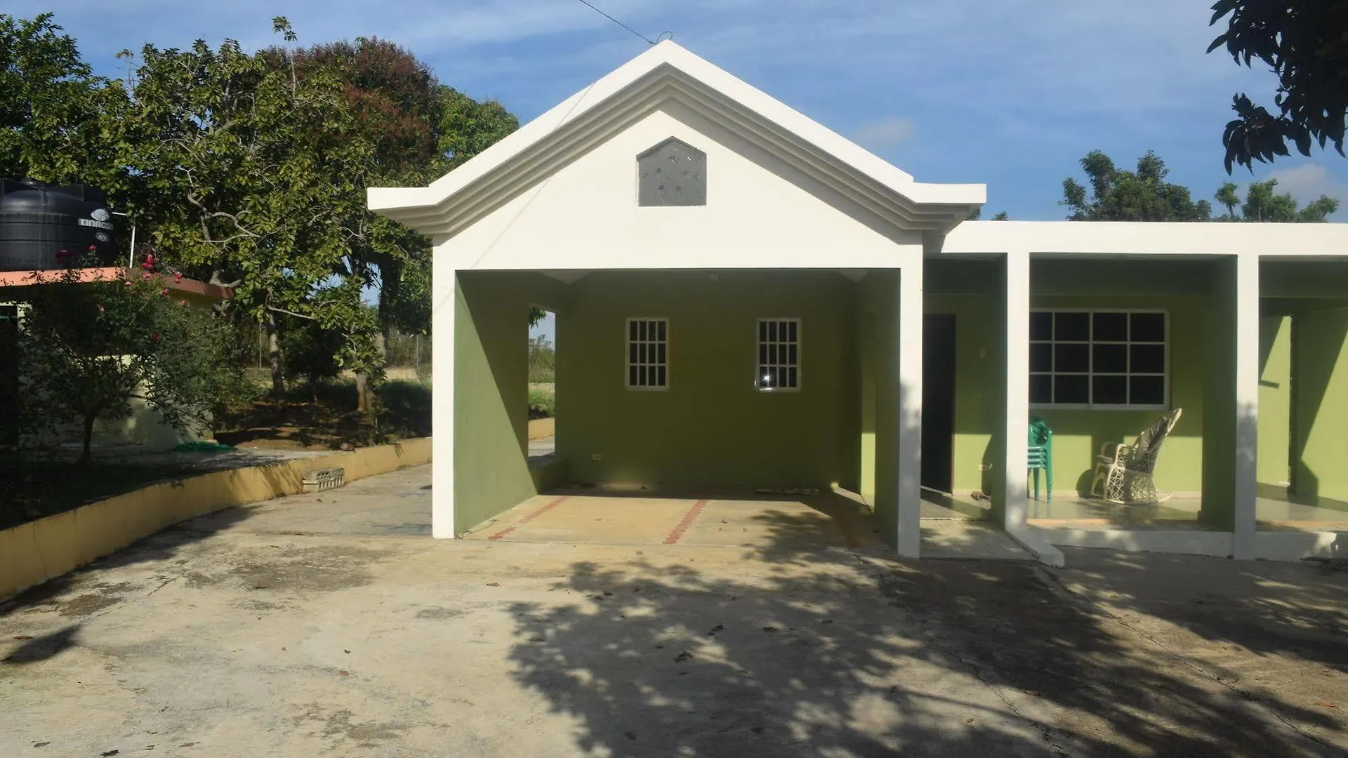 Farm Villa Estancia contacts
